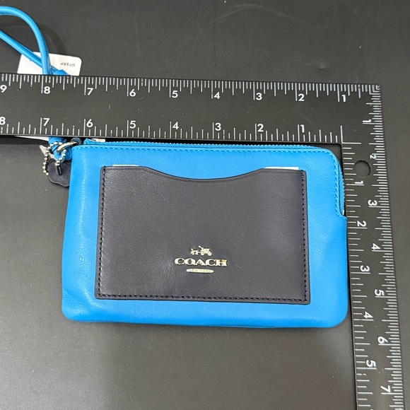 COACH Navy Blue Azure Colorblock Corner Zip Small Wristlet Wallet NWT & Box - Picture 6 of 11
